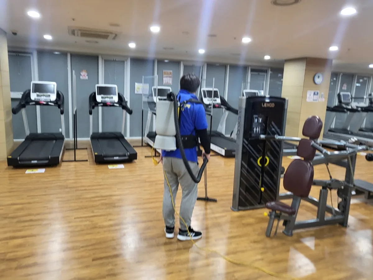 동구 동내동 헬스장 샤워실 장비 주변 정밀 위생청소 사례 - 행진크린
